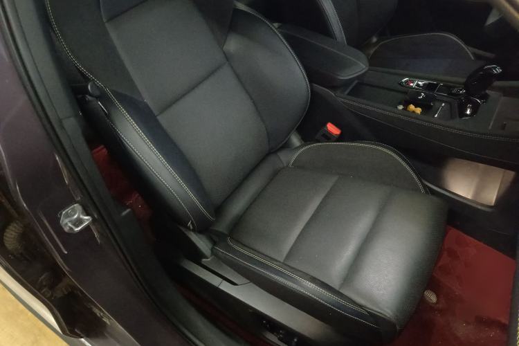 Used Lynk & Co 03 2025 1.5TD DCT Champion Edition Pro Right Front Seat
