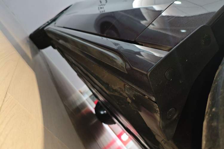 Used Lynk & Co 03 2025 2.0TD DCT Champion Edition Pro Right Side Sill