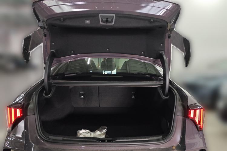 Used Lynk & Co 03 2025 2.0TD DCT Champion Edition Pro Trunk