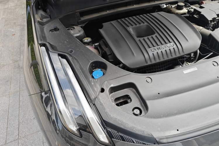 Used Lynk & Co 03 2025 2.0TD DCT Champion Edition Pro Engine Bay Right