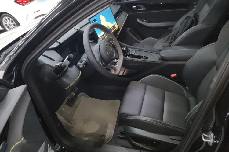 Used Lynk & Co 03 2025 1.5TD DCT Champion Edition Pro Left Front Seat