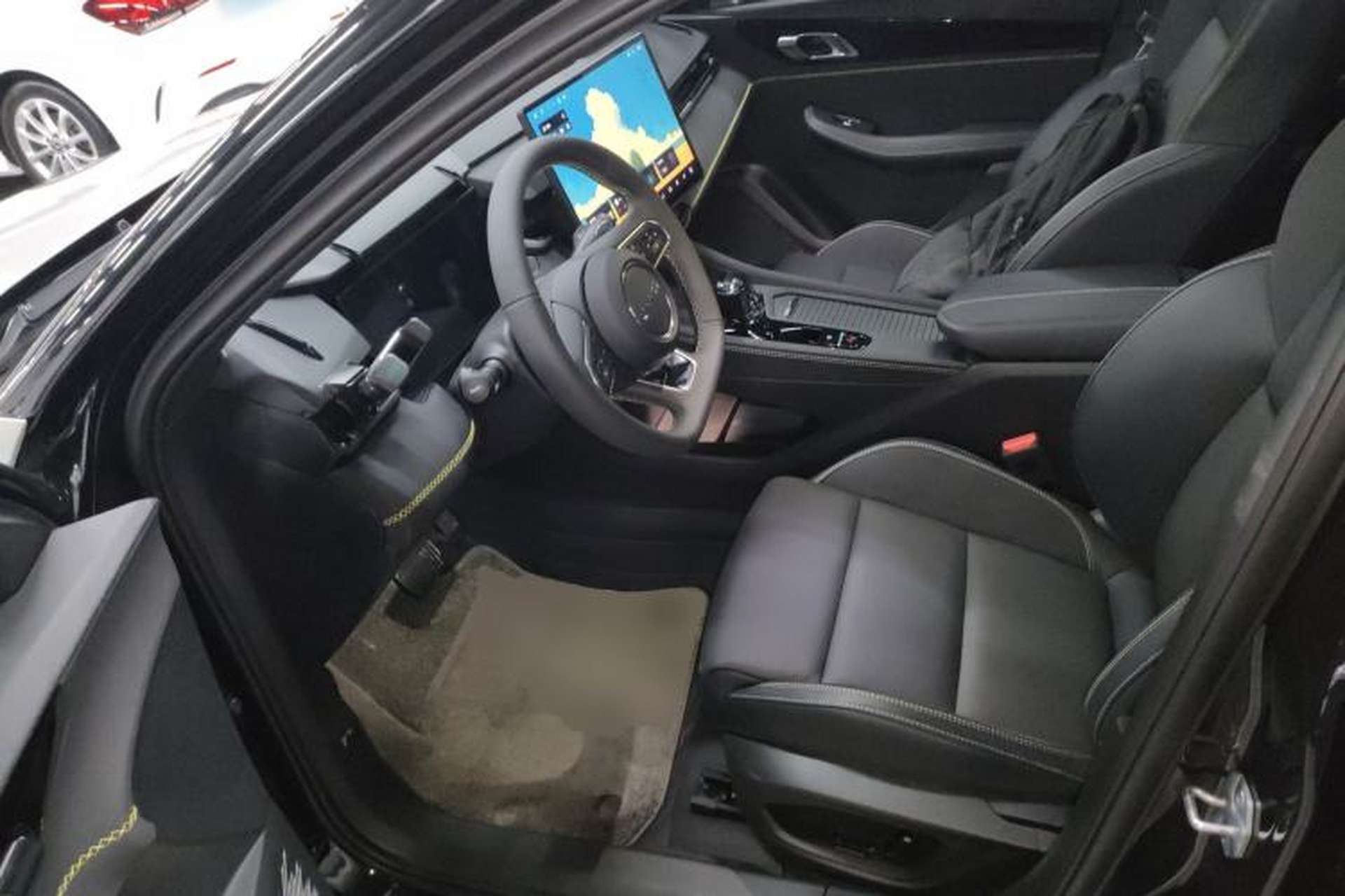 Used Lynk & Co 03 2025 1.5TD DCT Champion Edition Pro Left Front Seat