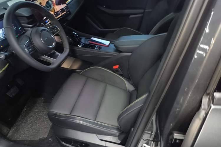 Used Lynk & Co 03 2025 1.5TD DCT Champion Edition Pro Left Front Seat