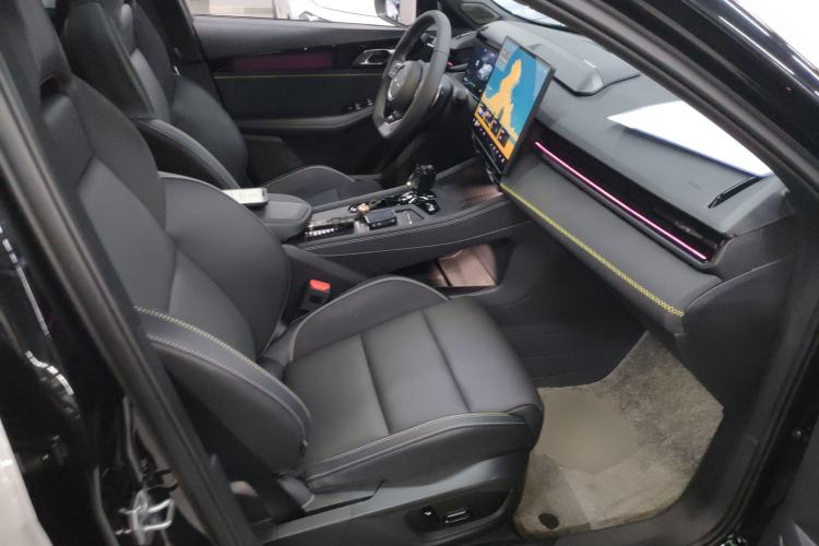Used Lynk & Co 03 2025 1.5TD DCT Champion Edition Pro Right Front Seat