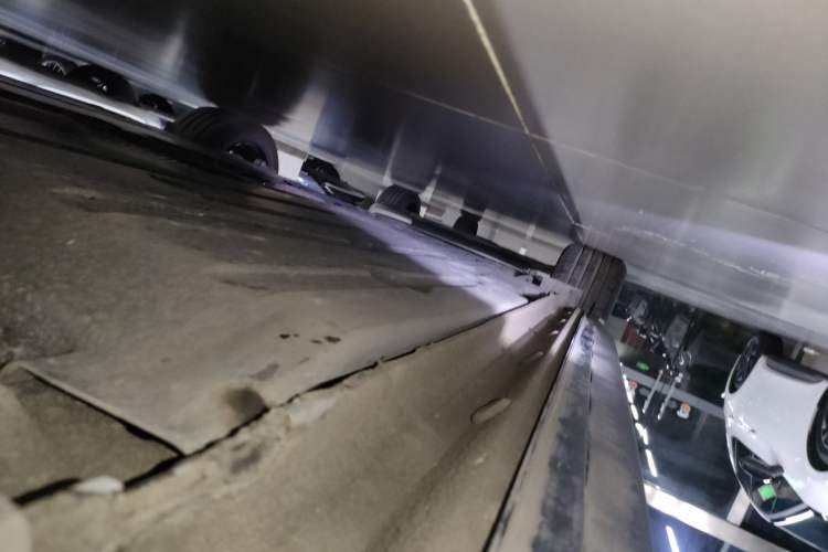 Used Lynk & Co 03 2025 1.5TD DCT Champion Edition Pro Right Side Sill
