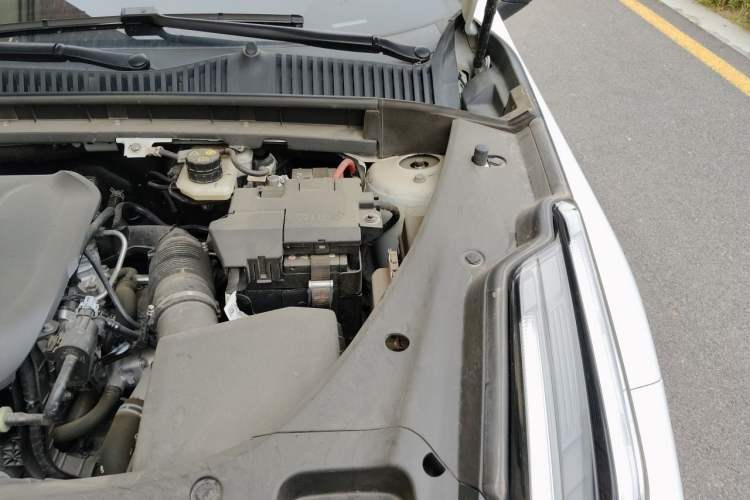 Used Lynk & Co 03 2025 1.5TD DCT Champion Edition Pro Engine Bay Left