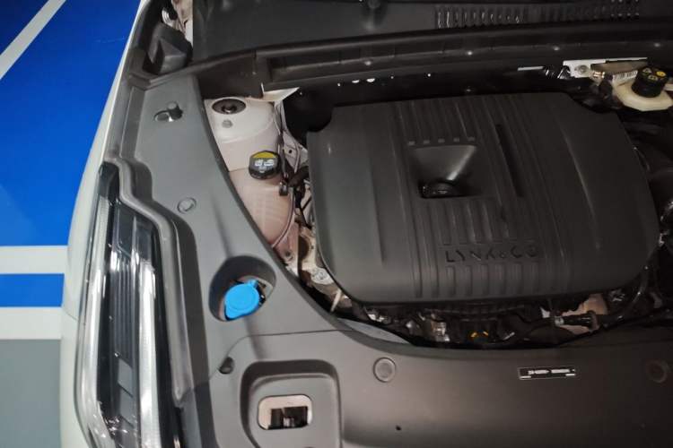 Used Lynk & Co 03 2025 2.0TD DCT Champion Edition Pro Engine Bay Right