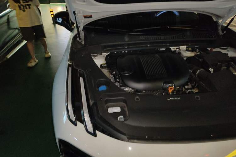 Used Lynk & Co 03 2025 1.5TD DCT Champion Edition Pro Engine Bay Right
