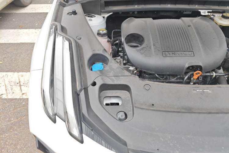 Used Lynk & Co 03 2025 1.5TD DCT Champion Edition Pro Engine Bay Right
