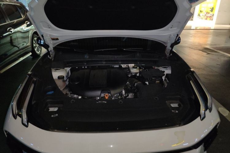 Used Lynk & Co 03 2025 1.5TD DCT Champion Edition Pro Engine Bay