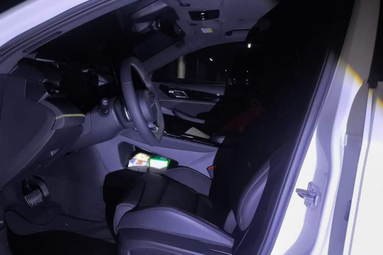 Used Lynk & Co 03 2025 1.5TD DCT Champion Edition Pro Left Front Seat