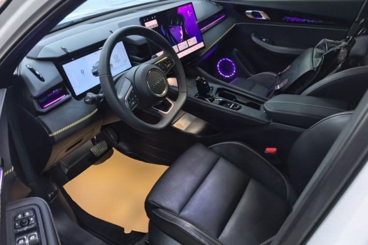 Used Lynk & Co 03 2025 2.0TD DCT Champion Edition Pro Left Front Seat