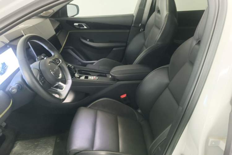 Used Lynk & Co 03 2025 1.5TD DCT Champion Edition Pro Left Front Seat