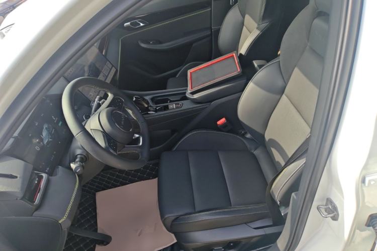 Used Lynk & Co 03 2025 1.5TD DCT Champion Edition Pro Left Front Seat