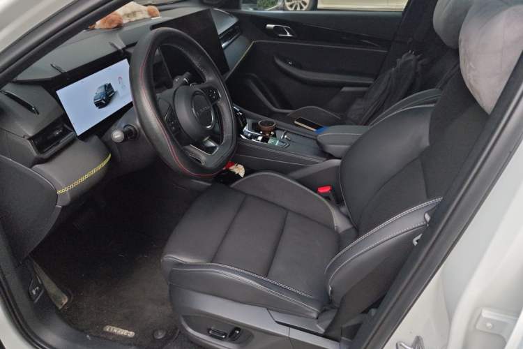 Used Lynk & Co 03 2025 1.5TD DCT Champion Edition Pro Left Front Seat