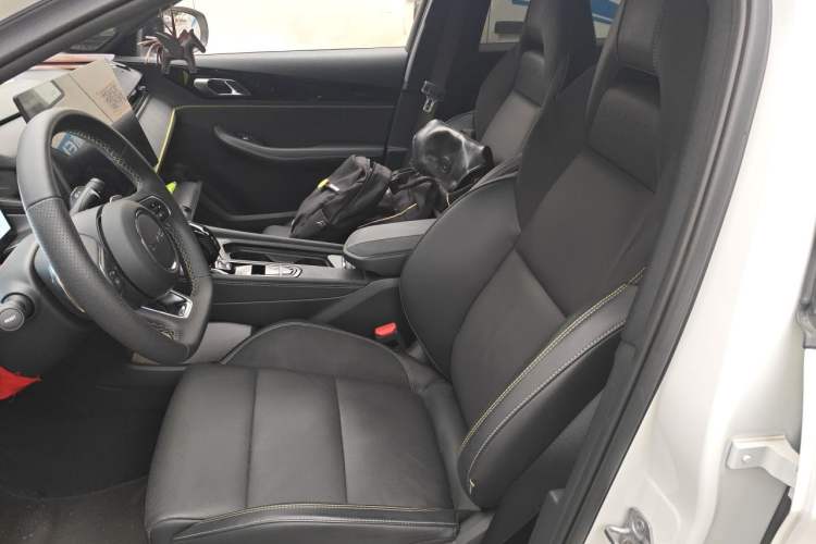 Used Lynk & Co 03 2025 1.5TD DCT Champion Edition Pro Left Front Seat
