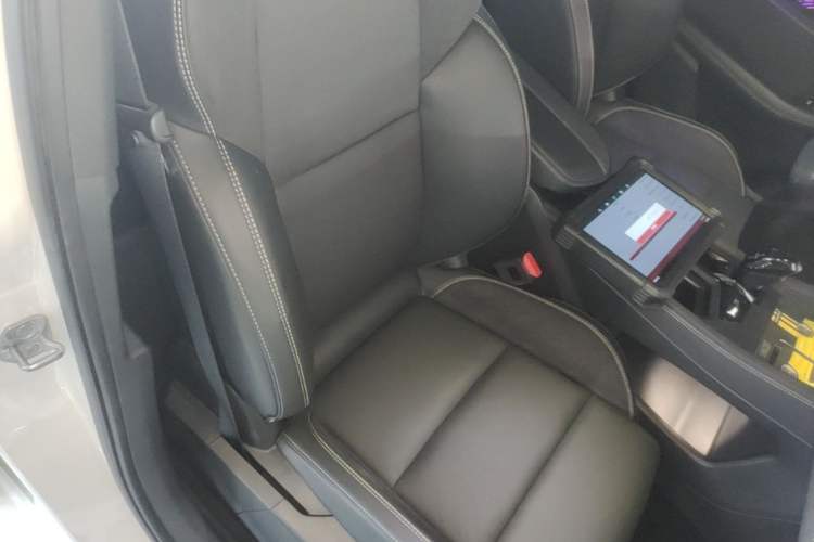 Used Lynk & Co 03 2025 1.5TD DCT Champion Edition Pro Right Front Seat