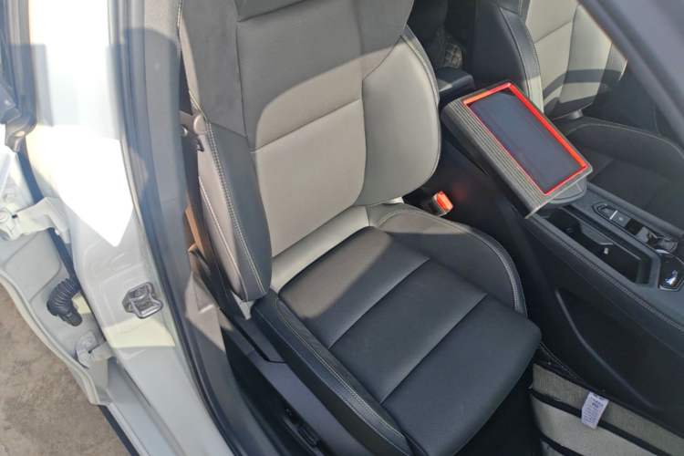 Used Lynk & Co 03 2025 1.5TD DCT Champion Edition Pro Right Front Seat