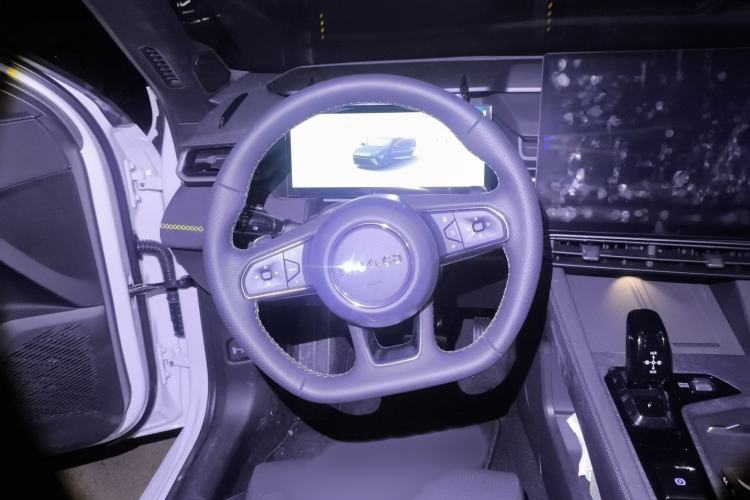 Used Lynk & Co 03 2025 1.5TD DCT Champion Edition Pro Steering Wheel