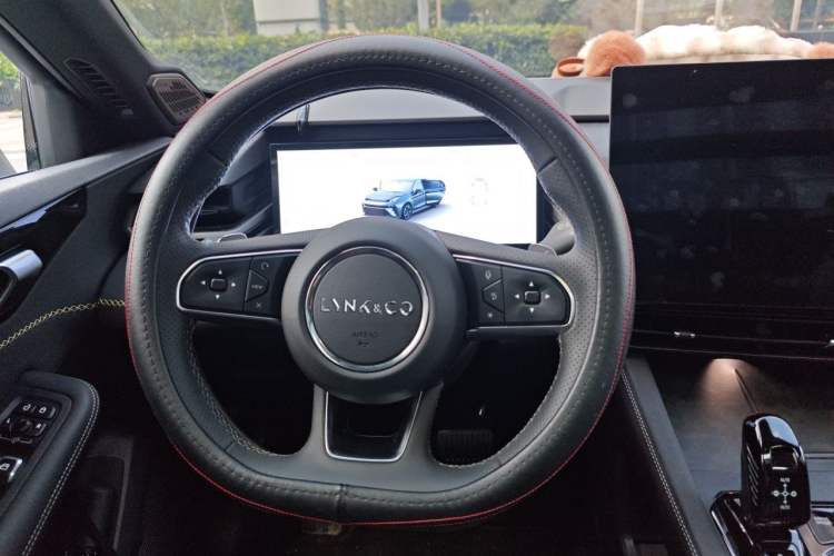 Used Lynk & Co 03 2025 1.5TD DCT Champion Edition Pro Steering Wheel