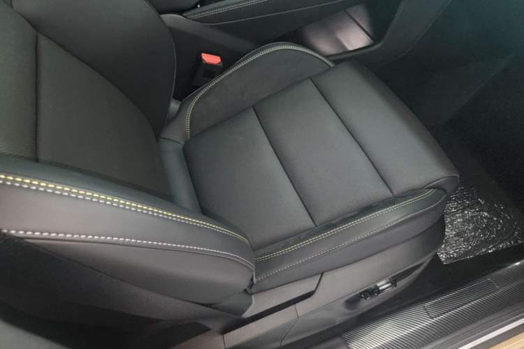 Used Lynk & Co 03 2025 1.5TD DCT Champion Edition Pro Right Front Seat