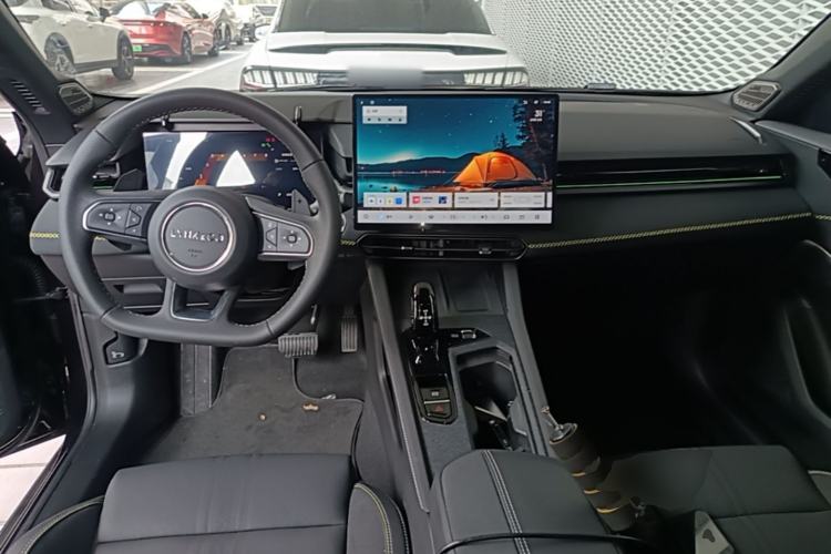 Used Lynk & Co 03 2026 Model 1.5TD DCT Halo Center Console