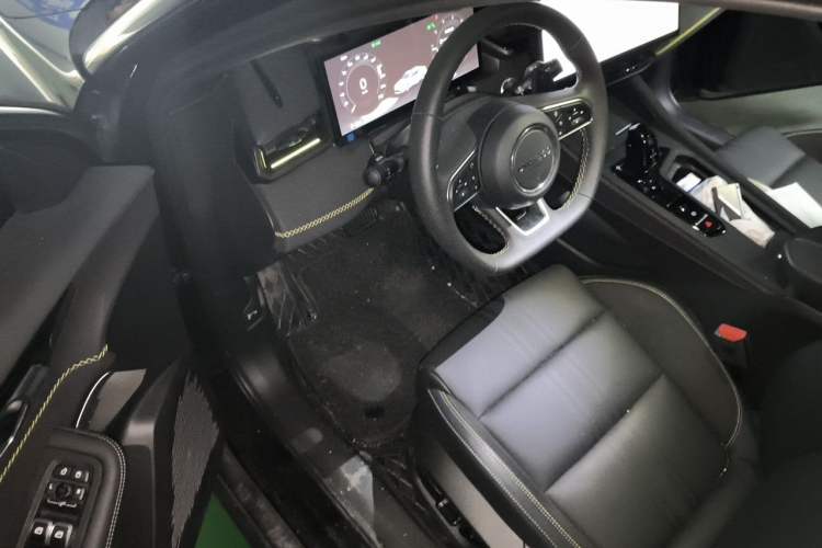 Used Lynk & Co 03 2026 Model 2.0TD Automatic Ultra Driver Seat