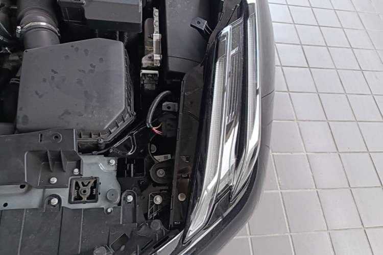 Used Lynk & Co 03 2026 Model 1.5TD DCT Halo Engine Bay Left