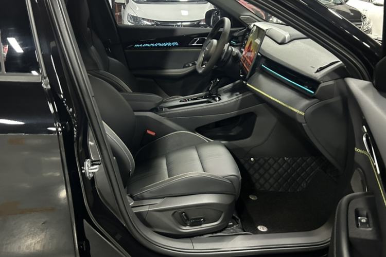 Used Lynk & Co 03 2026 Model 2.0TD Automatic Ultra Interior 5