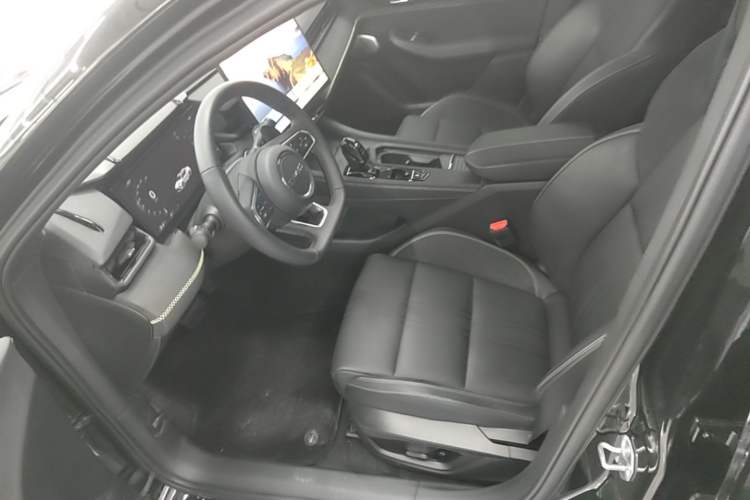 Used Lynk & Co 03 2026 Model 2.0TD Automatic Ultra Left Front Seat