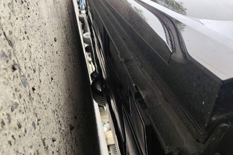 Used Lynk & Co 03 2026 Model 2.0TD with Large Spoiler Left Side Sill