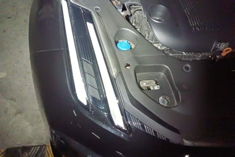 Used Lynk & Co 03 2026 Model 1.5TD DCT Halo Right Front Headlight