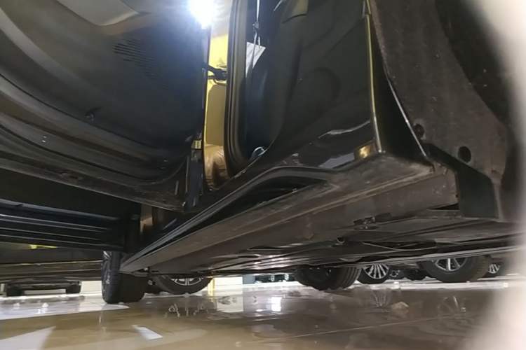 Used Lynk & Co 03 2026 Model 1.5TD DCT Halo Left Side Sill