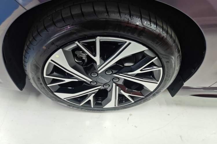 Used Lynk & Co 03 2026 Model 1.5TD DCT Halo Exterior 4