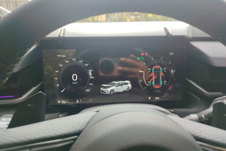 Used Lynk & Co 03 2026 Model 1.5TD DCT Halo Instrument Cluster