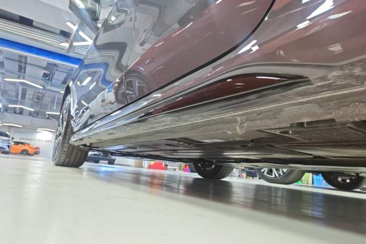 Used Lynk & Co 03 2026 Model 1.5TD DCT Halo Left Side Sill