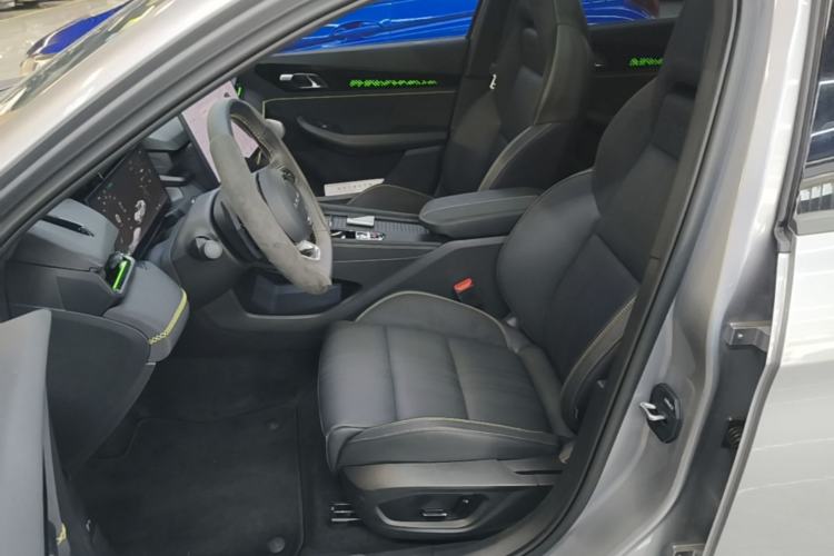Used Lynk & Co 03 2026 Model 1.5TD DCT Halo Left Front Seat