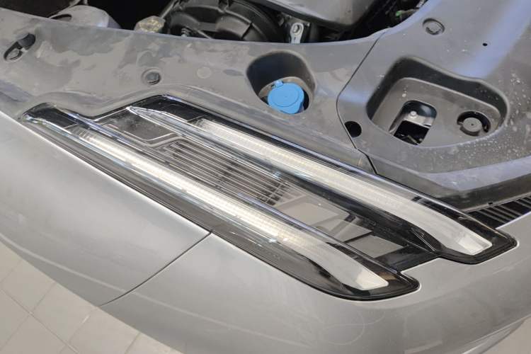 Used Lynk & Co 03 2026 Model 2.0TD Automatic Ultra Right Front Headlight
