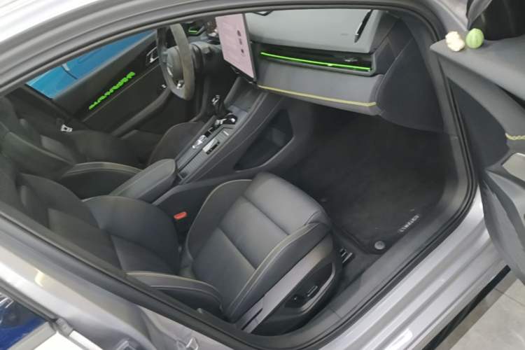Used Lynk & Co 03 2026 Model 1.5TD DCT Halo Right Front Seat