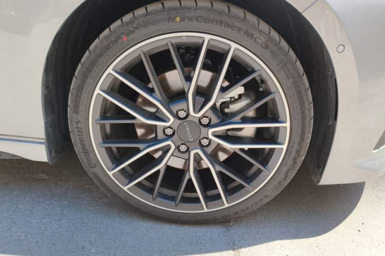 Used Lynk & Co 03 2026 Model 2.0TD Automatic Ultra Right Front Wheel Hub