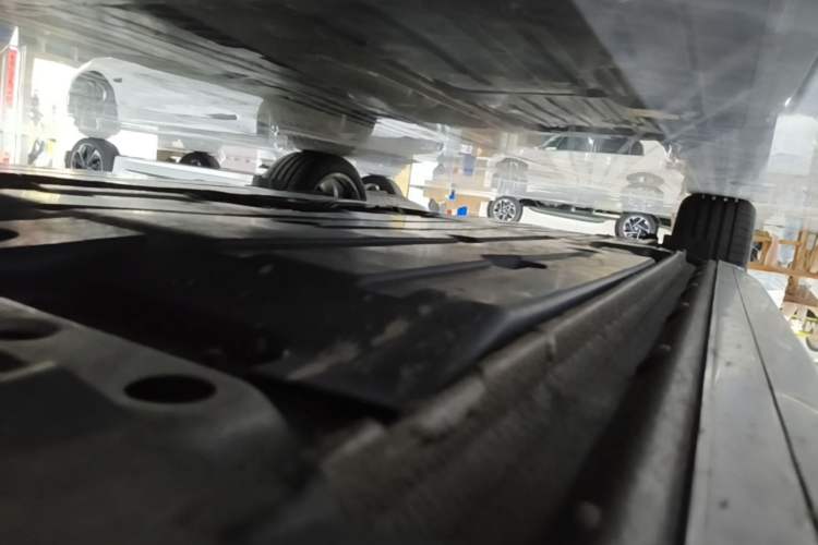 Used Lynk & Co 03 2026 Model 1.5TD DCT Halo Right Side Sill