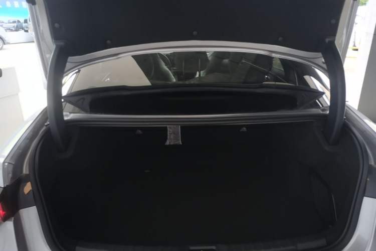 Used Lynk & Co 03 2026 Model 1.5TD DCT Halo Trunk
