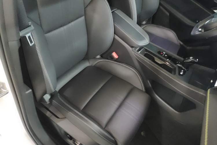 Used Lynk & Co 03 2026 Model 1.5TD DCT Pro Right Front Seat