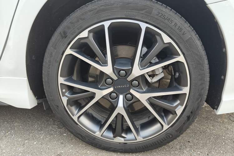 Used Lynk & Co 03 New Energy 2019 1.5T PHEV Pro Exterior 5