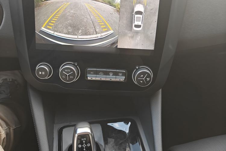 Used Lynk & Co 03 New Energy 2019 1.5T PHEV Pro Interior 3