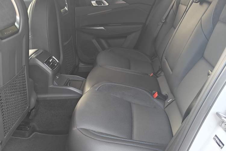 Used Lynk & Co 03 New Energy 2019 1.5T PHEV Pro Interior 5
