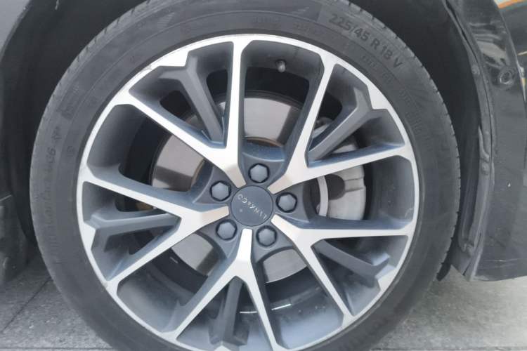 Used Lynk & Co 03 New Energy 2019 1.5T PHEV Pro Exterior 1