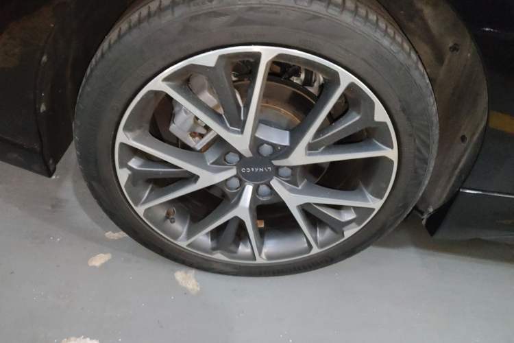 Used Lynk & Co 03 New Energy 2019 1.5T PHEV Pro Exterior 8