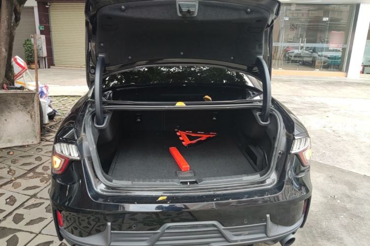 Used Lynk & Co 03 New Energy 2019 1.5T PHEV Pro Trunk
