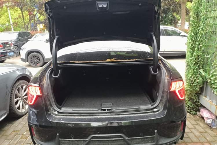 Used Lynk & Co 03 New Energy 2019 1.5T PHEV Pro Trunk